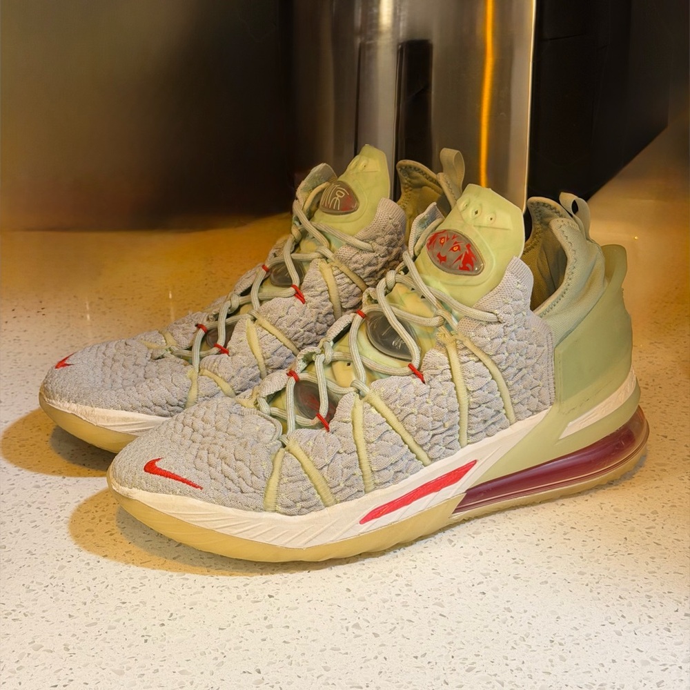 Nike LeBron 18 ‘Empire Jade’
